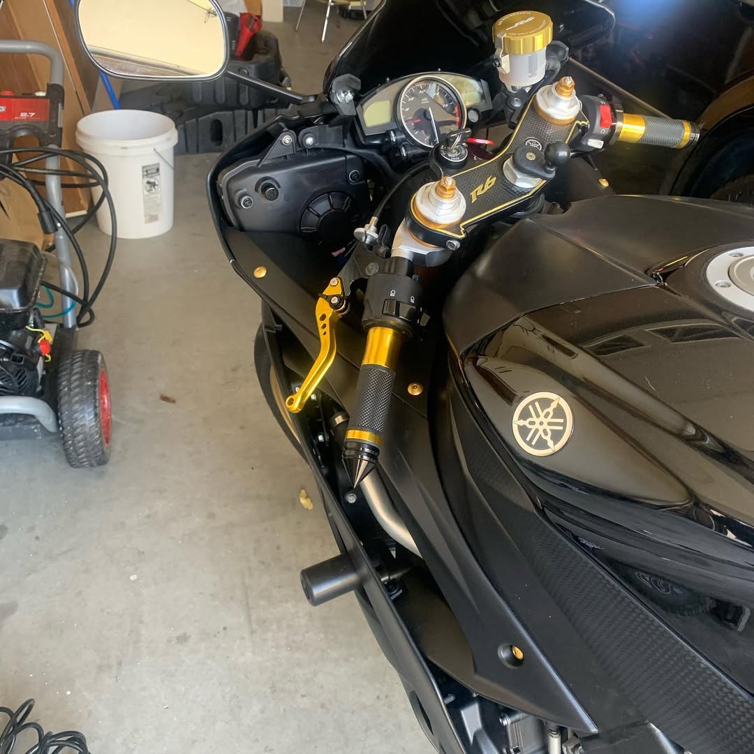 Yamaha YZF Black and Gold Aluminum / Rubber Grips With Spike Bar Ends