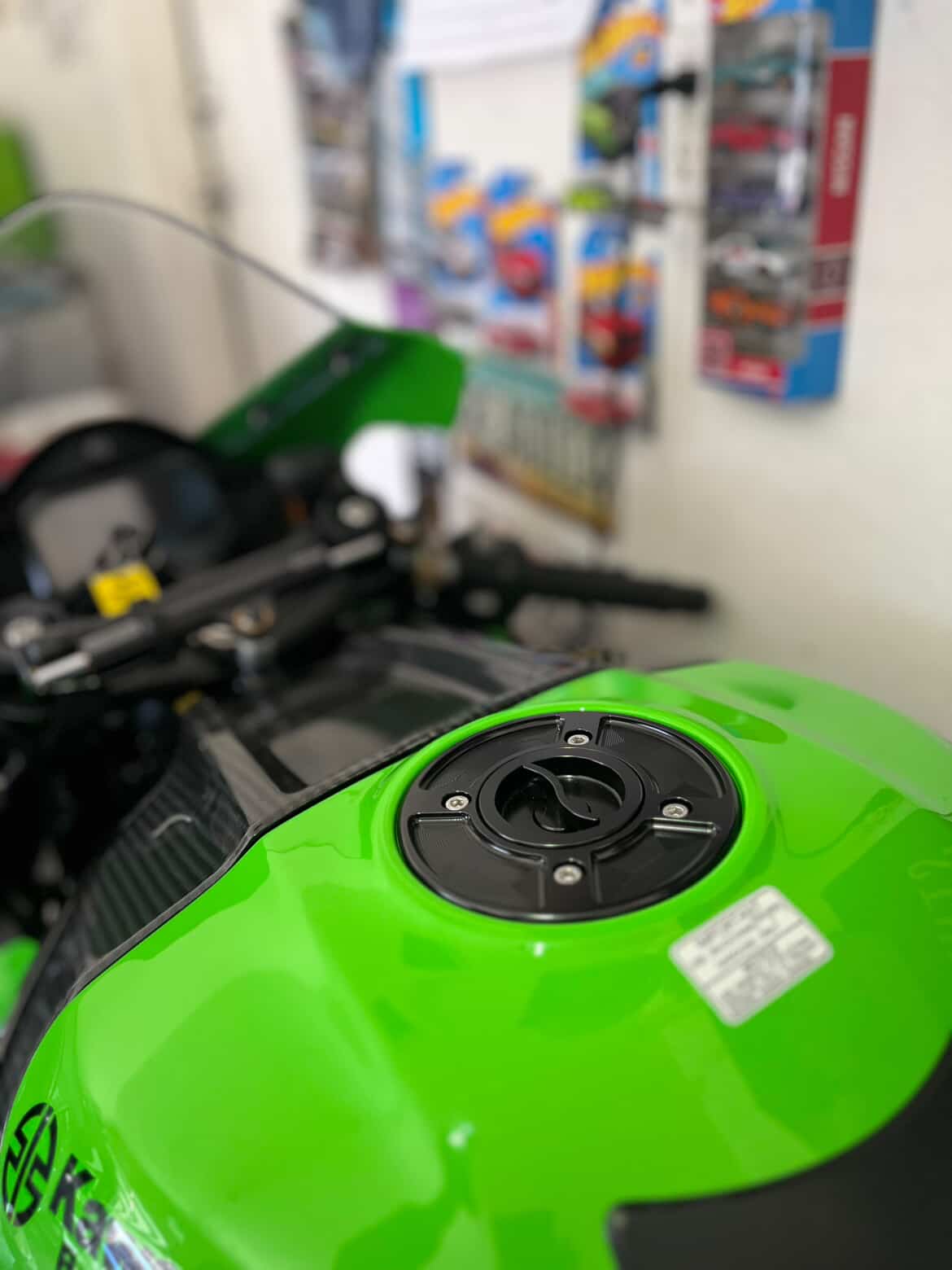 Kawasaki Ninja ZX10R ZX10RR 2021-2025 Gas Cap Black Racing Fuel Tank Keyless