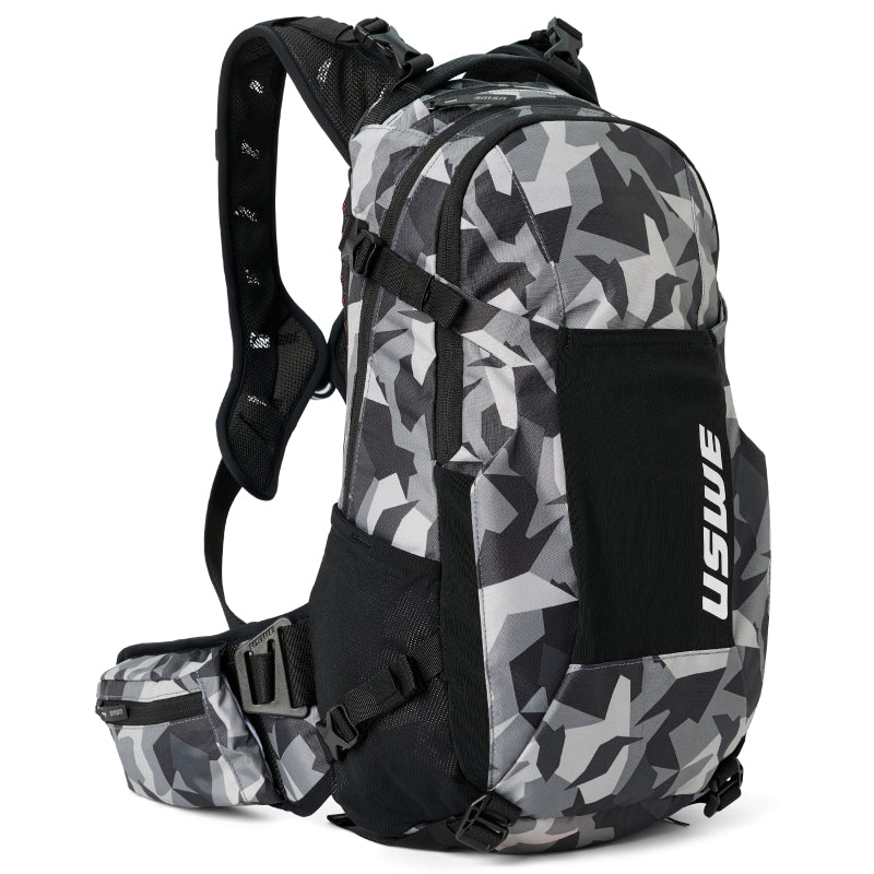 USWE Shred MTB Daypack 16L - Camo/Black 21601145